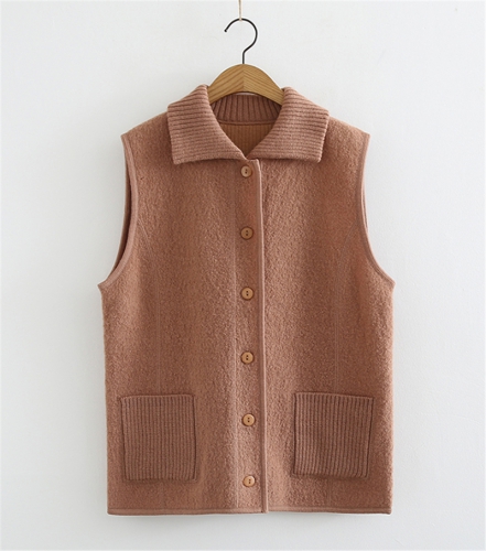 Strong velvet vest